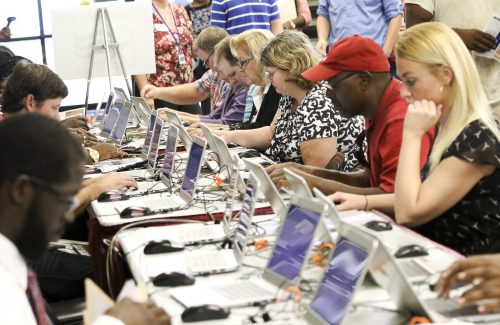 Job seekers register at the Dothan Regional Job Fair at the civic center in Dothan, Ala, Tuesday, Sept. 13, 2016. The job fair hosted more than 80 employers with more than 800 jobs available. Alabama Gov. Robert Bentley, State Labor Secretary Fitzgerald Washington and Dothan Mayor Mike Schmitz were also on hand at the large job fair, the fifth one held in the state in 2016. (Governor's Office, Jamie Martin)